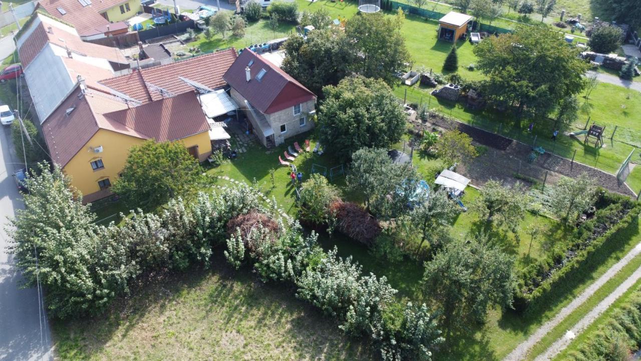 Apartman Hulin, Chrastany - Bily Exteriör bild