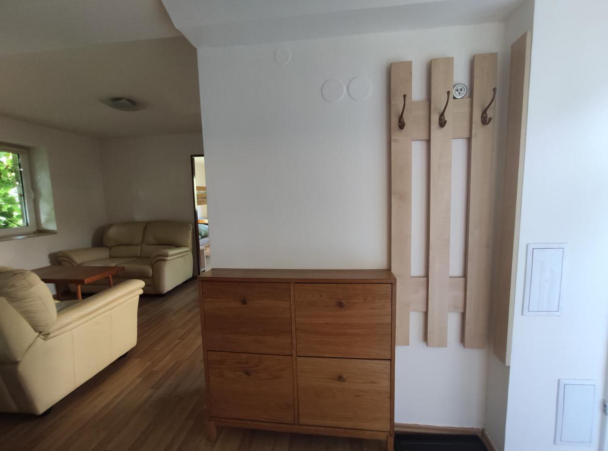 Apartman Hulin, Chrastany - Bily Exteriör bild