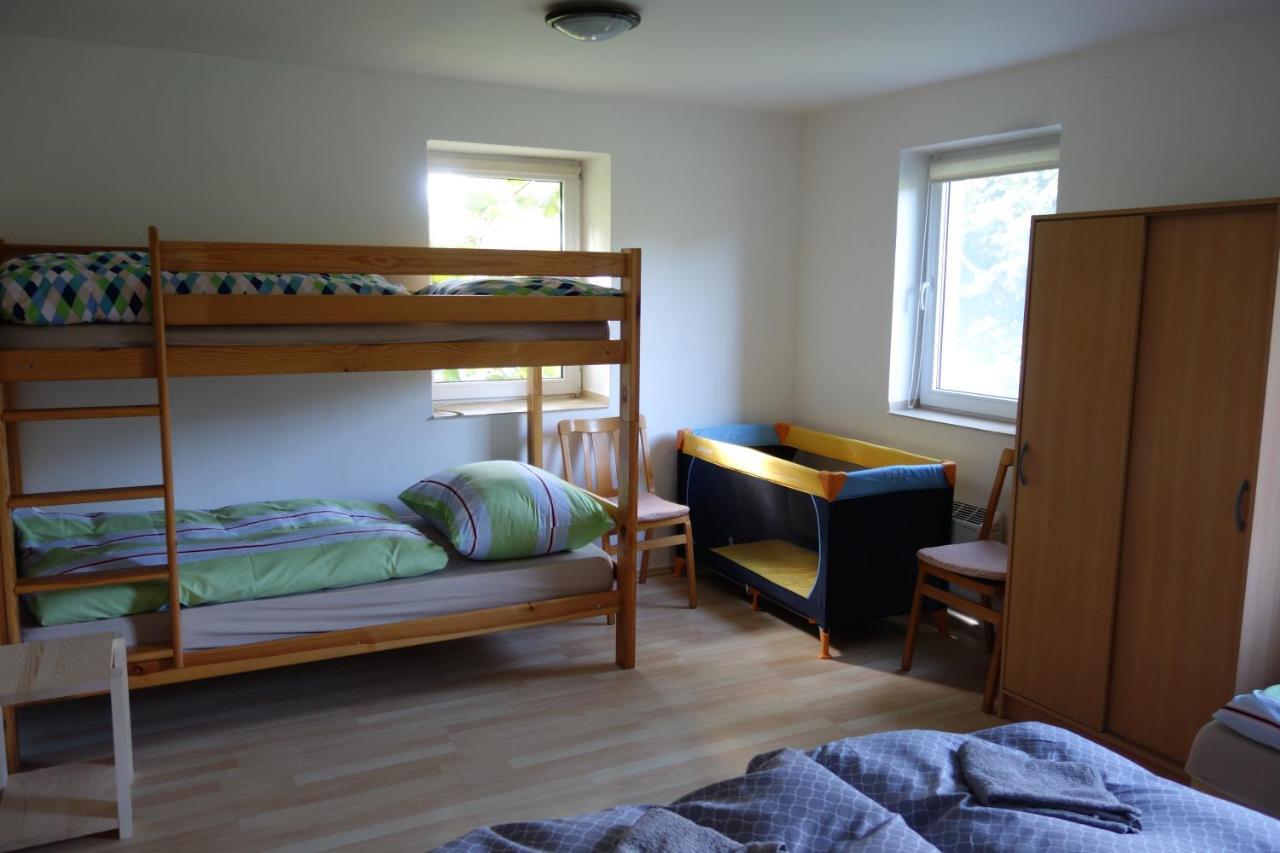Apartman Hulin, Chrastany - Bily Exteriör bild