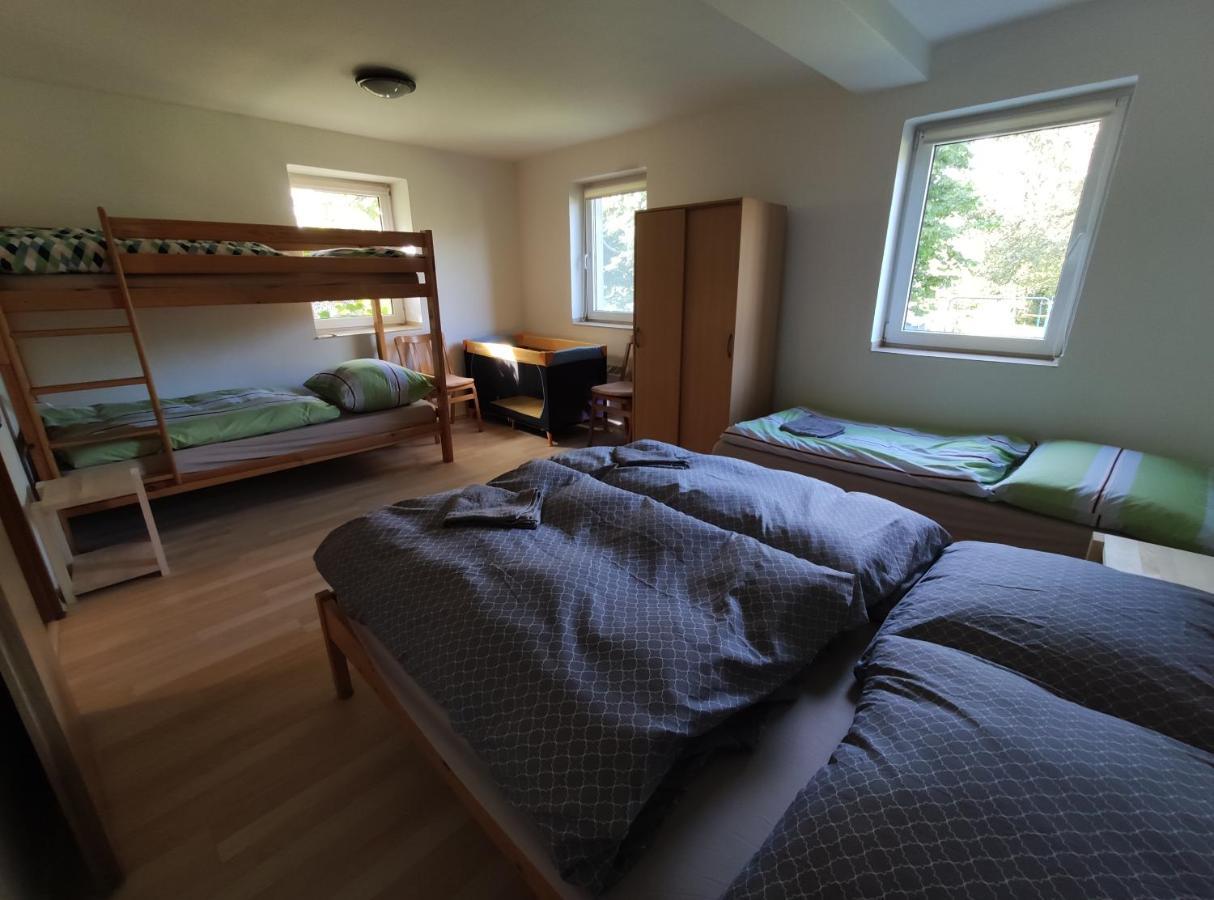 Apartman Hulin, Chrastany - Bily Exteriör bild